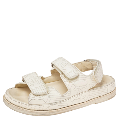 Pre-owned Chanel Cream Quilted Leather Cc Velcro Flat Sandals Size