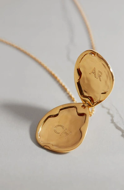 Monica Vinader Deia Pebble Locket Necklace In Gp