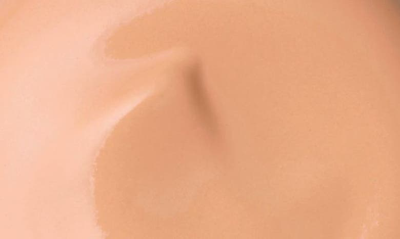 Clé De Peau Beauté Radiant Cream Foundation In O20 Light Medium Ocher