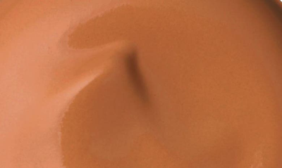 Clé De Peau Beauté Radiant Cream Foundation In O90 Very Deep Ocher