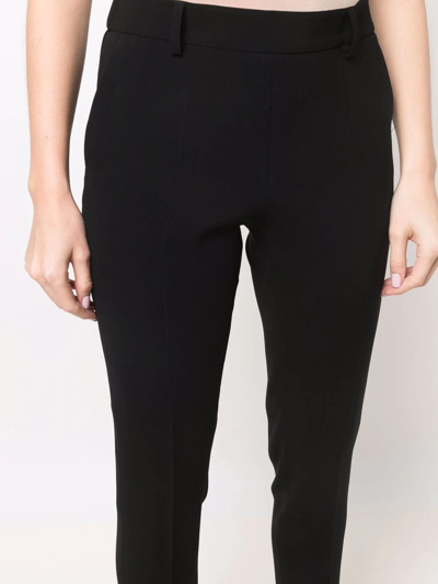 Shop Alberto Biani Mid-rise Cropped Trousers In Schwarz