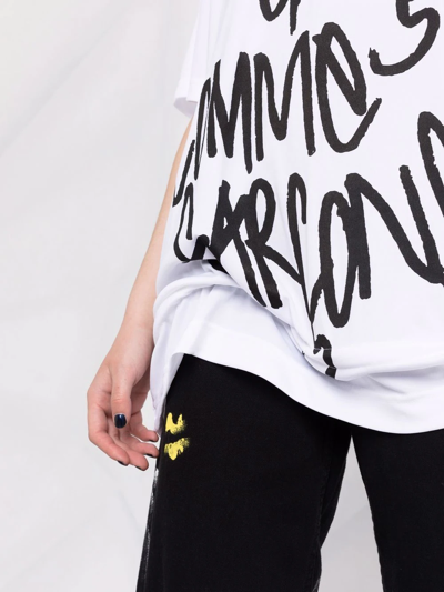 Comme Des Garçons Logo Print T-shirt In Weiss