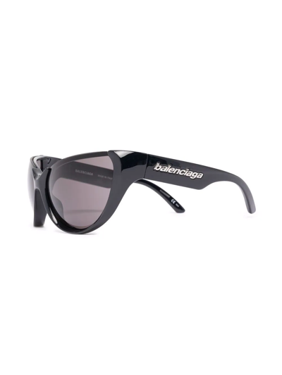 Shop Balenciaga Xpander Butterfly-frame Sunglasses In Schwarz