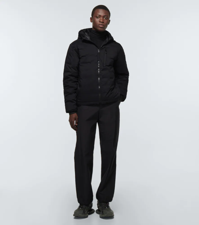 Canada Goose Hooded Feather-down Padded Jacket In Schwarz
