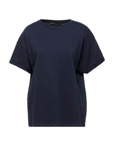 Shop Alessandro Dell'acqua T-shirts In Dark Blue