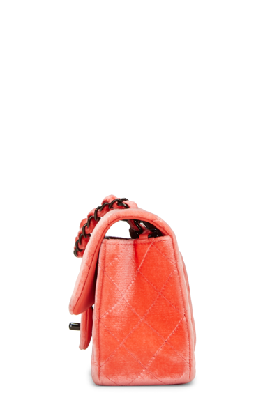 Pre-owned Chanel Coral Quilted Velvet Half Flap Small