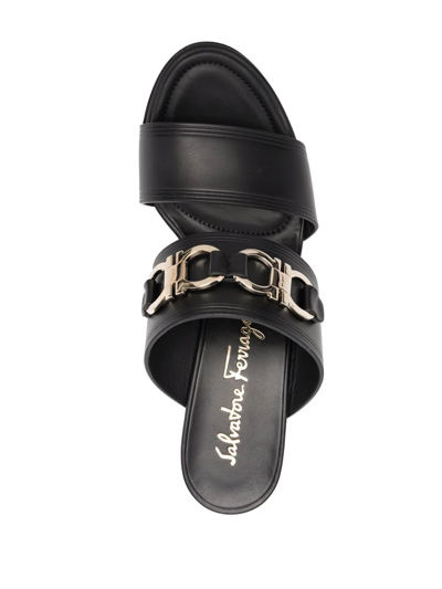 Ferragamo Horsebit-detail Open Toe Sandals In Schwarz