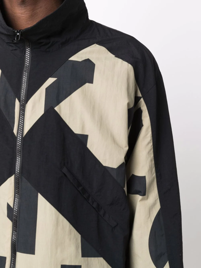 Shop Kenzo Logo-print Panelled Lightweight Jacket In Schwarz