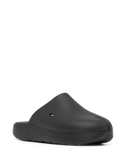 Suicoke Polk Split-toe Sandals In Black