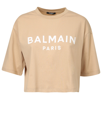 Shop Balmain Logo-print T-shirt Cropped In Beige