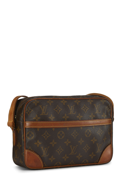 Pre-owned Louis Vuitton Monogram Canvas Trocadero 27