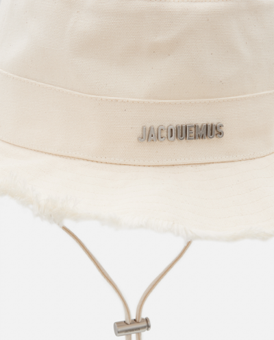 Shop Jacquemus &#039le Bob Artichaut&#039 Bucket Hat In White