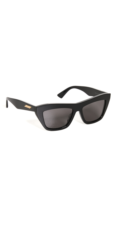 Shop Bottega Veneta New Entry Cat Eye Sunglasses In Black