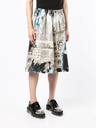 Shop Yohji Yamamoto Graphic-print Bermuda Shorts In Weiss