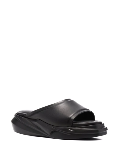 Alyx Leather Mono Slides In Schwarz