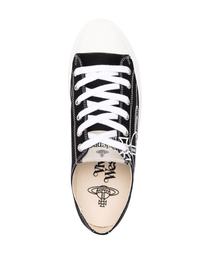 Shop Vivienne Westwood Orb-logo Low-top Sneakers In Schwarz