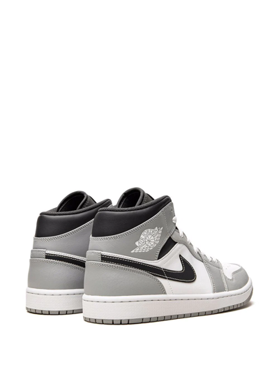 AIR JORDAN 1 MID LIGHT SMOKE GREY 2.0 板鞋