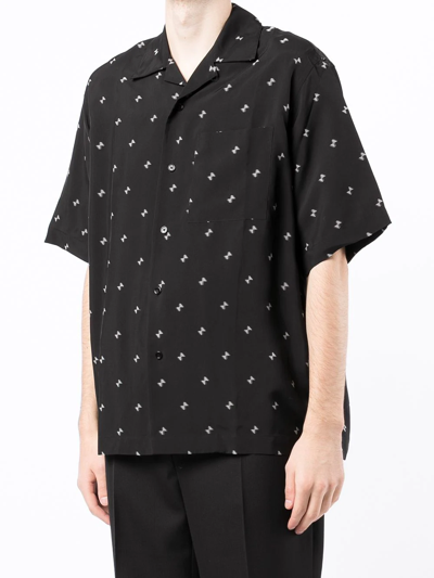 Shop Oamc Triangle-print Shirt In Schwarz