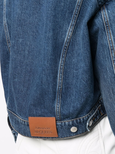Shop Alexander Mcqueen Cropped Denim Jacket In Blau