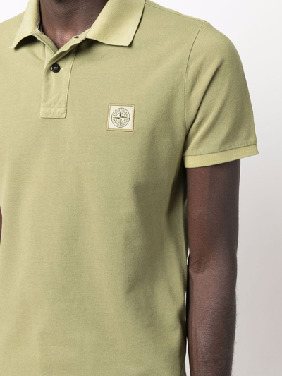 Shop Stone Island Logo-patch Polo Shirt In Grün