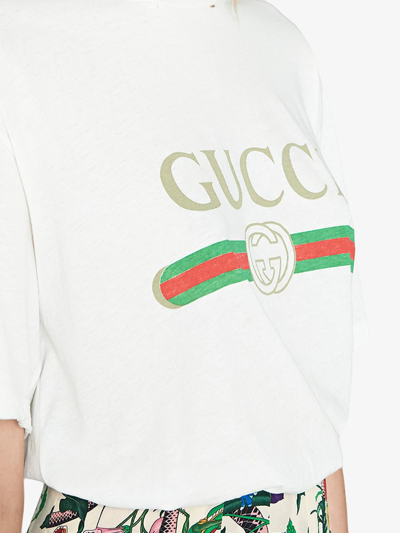 Shop Gucci T-shirt Oversize Con Logo  In White