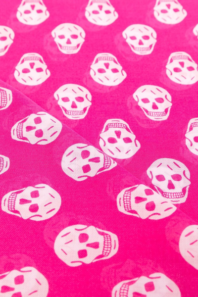 Shop Alexander Mcqueen All-over Skull-print Scarf In Rosa