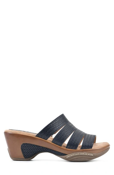 White Mountain Valora Wedge Sandal In Navy/ Woven