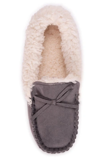 Muk Luks Jaylah Faux Shearling Lined Slipper In Light Grey