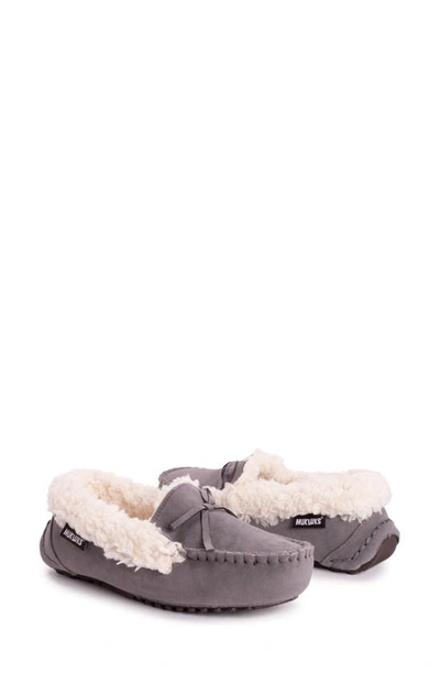 Muk Luks Jaylah Faux Shearling Lined Slipper In Light Grey