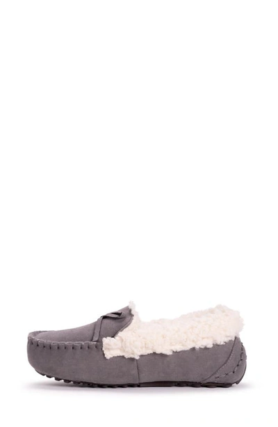 Muk Luks Jaylah Faux Shearling Lined Slipper In Light Grey