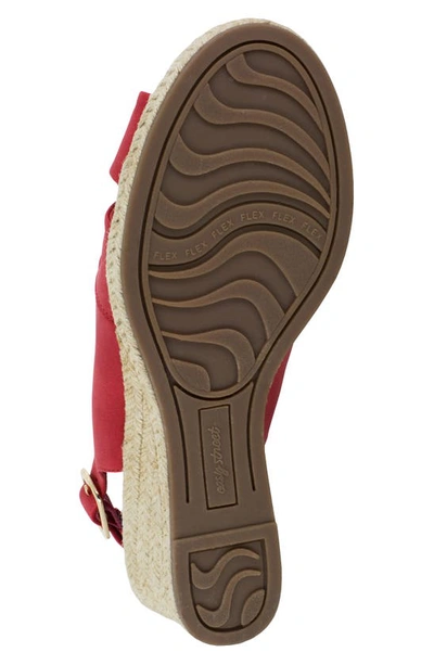 Easy Street Maureen Wedge Sandal In Red