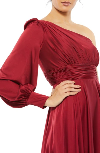 Mac Duggal One-shoulder Long Sleeve Satin Column Gown In Burgundy