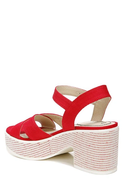 Shop Lifestride Peachy Platform Sandal In Fire Red Synthetic