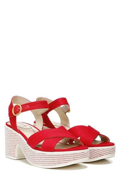 Shop Lifestride Peachy Platform Sandal In Fire Red Synthetic