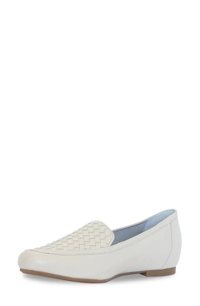 Shop Munro Karter Loafer In Cream Leather