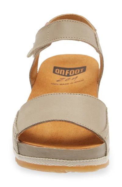 On Foot Platform Sandal In Taupe Leather