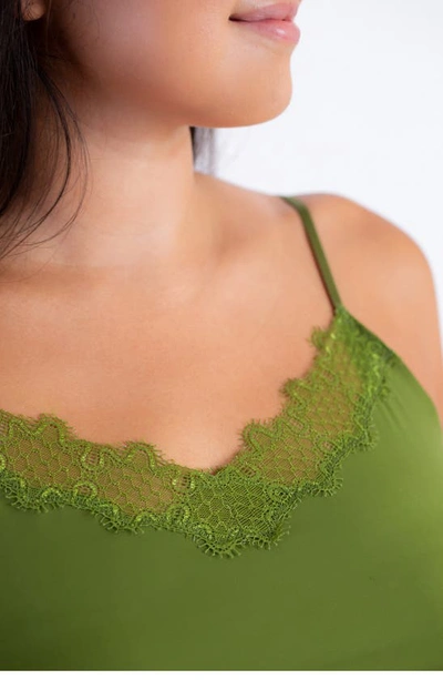 Uwila Warrior Happy Seams Lace-trim Camisole In Terrarium Moss