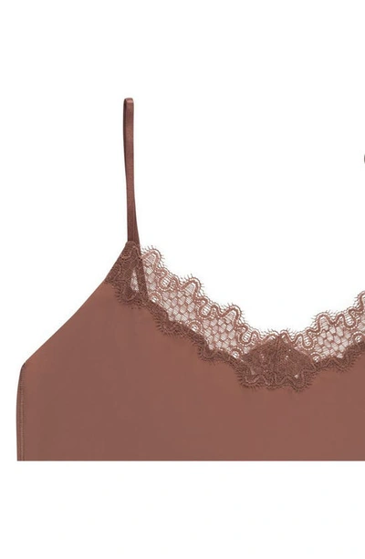 Uwila Warrior Happy Seams Lace-trim Camisole In Toffee