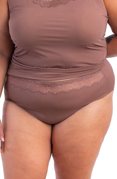 Uwila Warrior Happy Seams Lace Trim Seamless Briefs In Toffee