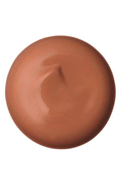 Clé De Peau Beauté Radiant Cream Foundation In B90 Very Deep Beige