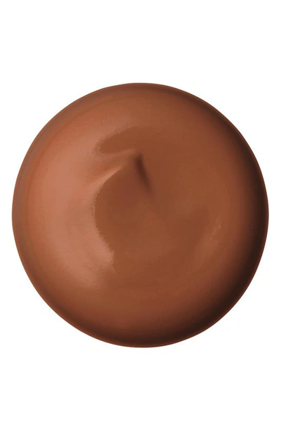 Clé De Peau Beauté Radiant Cream Foundation In B100 Rich Deep Beige