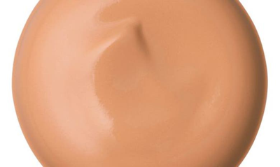 Clé De Peau Beauté Radiant Cream Foundation In O40 Light Tan Ocher