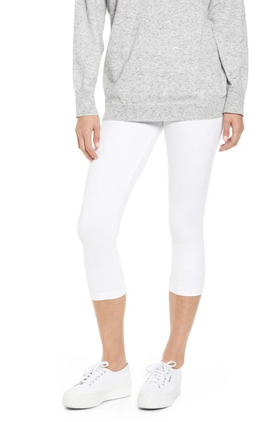 Lyssé Denim Capri Leggings In White In White
