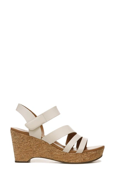 Naturalizer Cynthia Platform Wedge Sandal In Porcelain