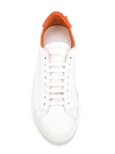 classic lo-top sneakers