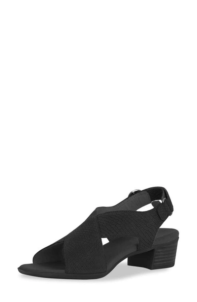 Munro Womens Criss-cross Faux Leather Slingback Heels In Black Lizard Nubuck