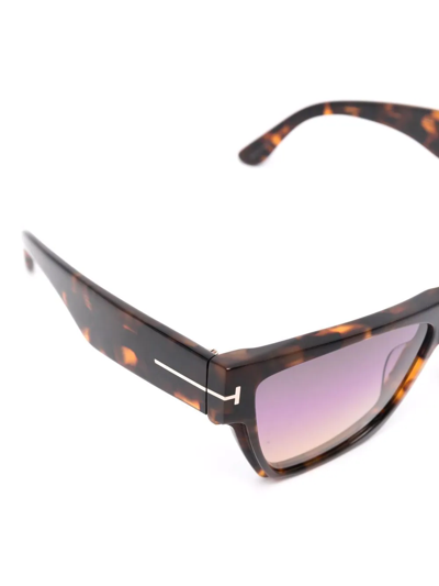 Tom Ford Ft0942 Oversized Sunglasses In Brown
