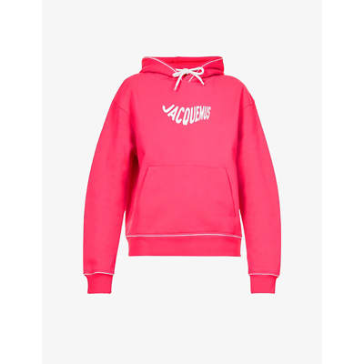 Shop Jacquemus Le Sweats Vague Relaxed-fit Organic Cotton-jersey Hoody In Print Logo Wave Pink