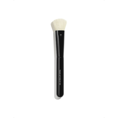 Chanel <strong>touch-up Face Brush N°104</strong> Cream And Powder Foundation Brush