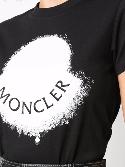 Shop Moncler Logo-print Cotton T-shirt In Schwarz